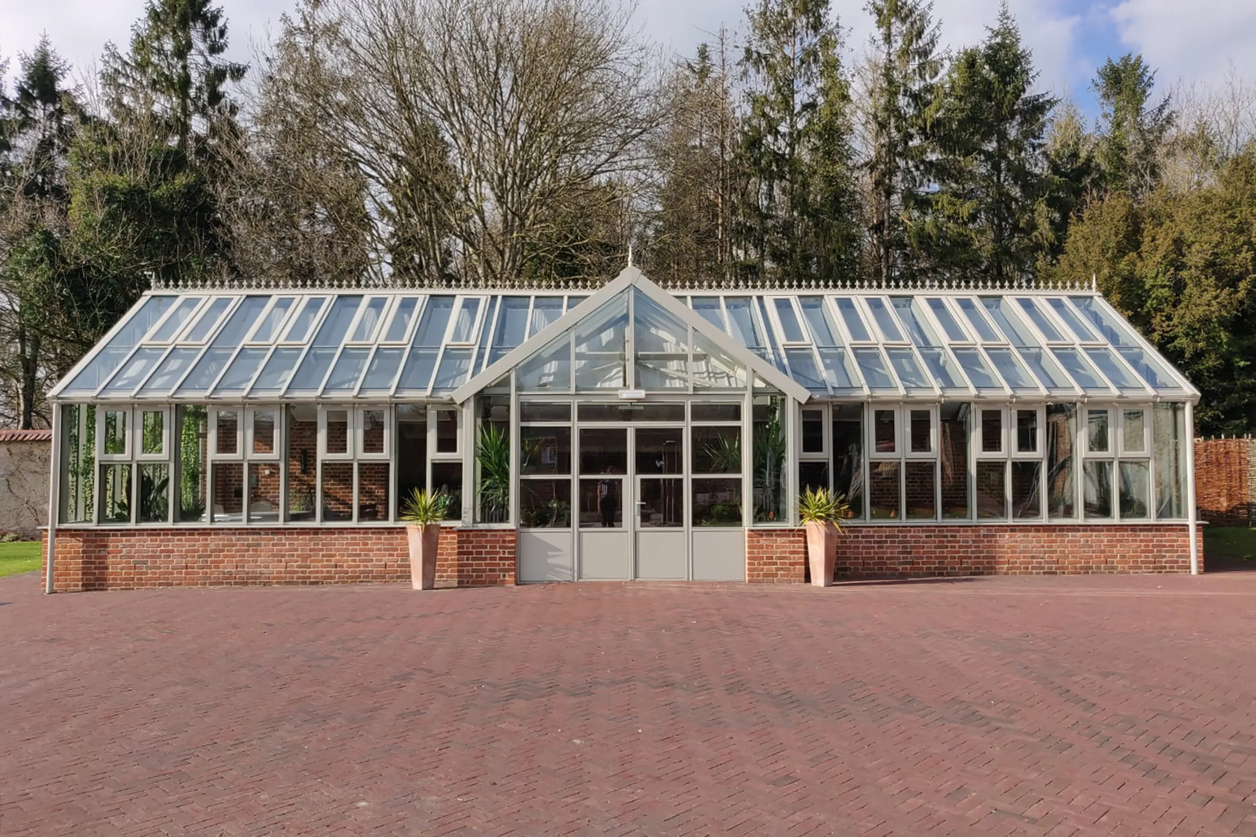 Glasshouse renovation, Syrencot