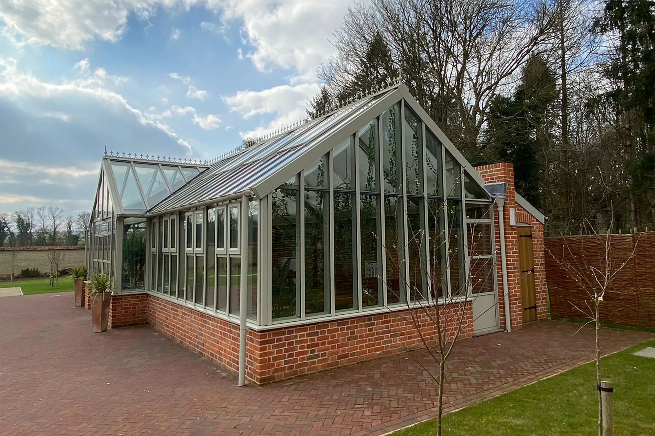 Glasshouse renovation, Syrencot