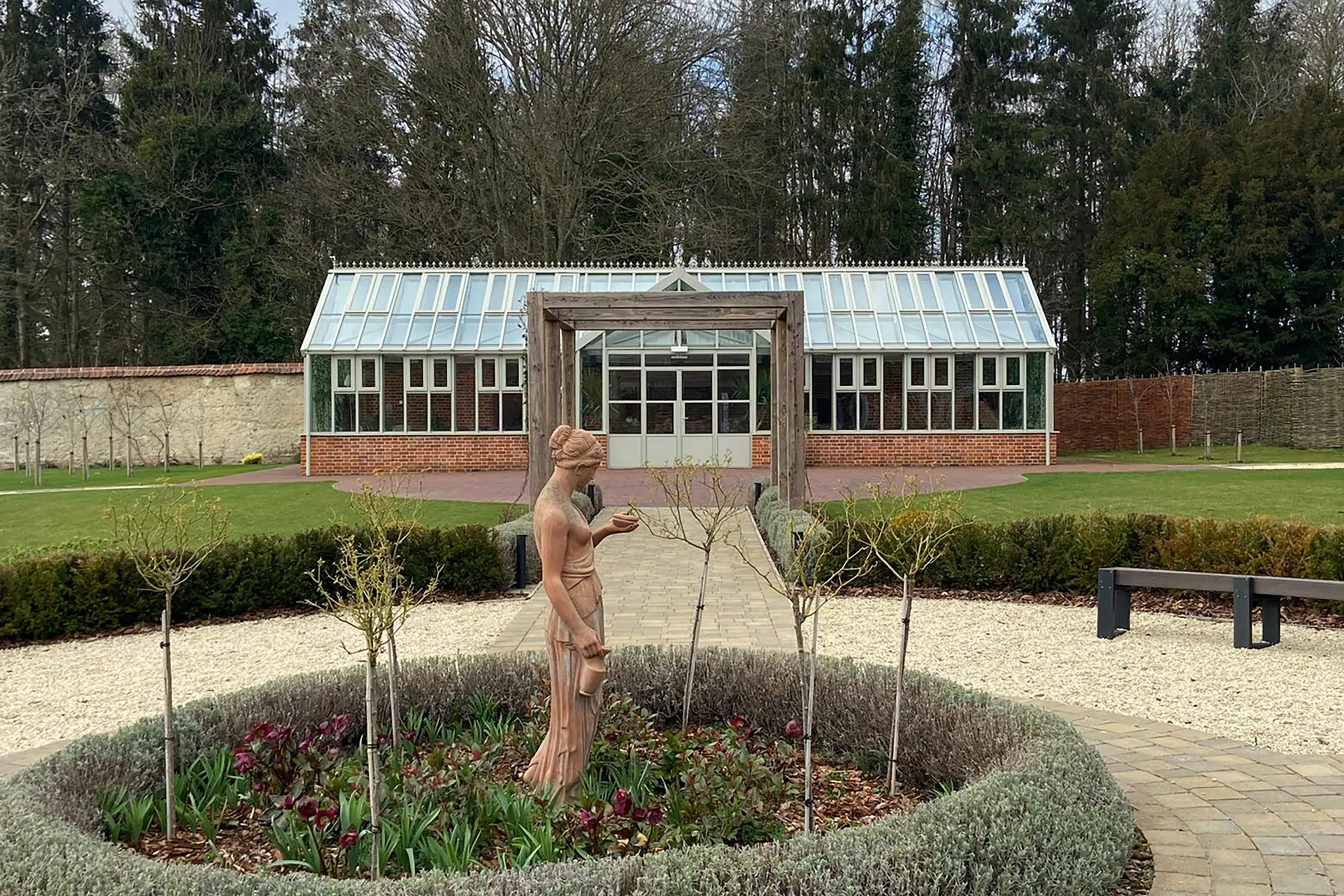 Glasshouse renovation, Syrencot